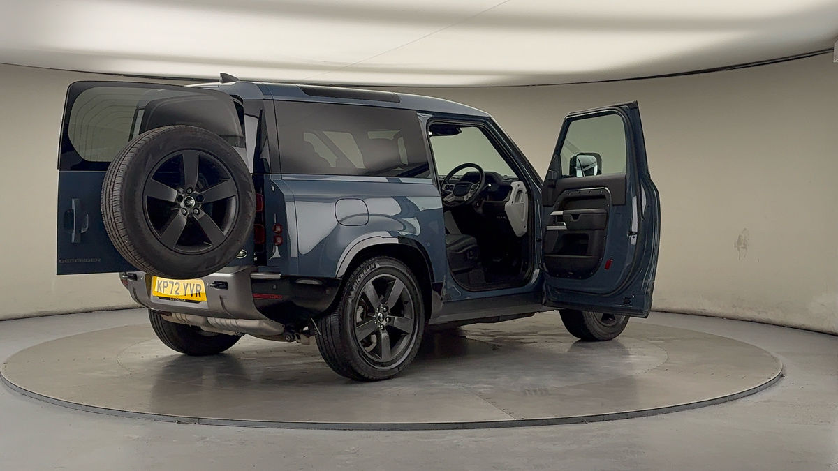 More views of Land Rover Defender 90