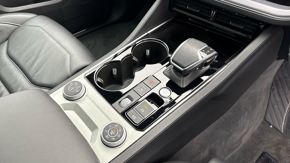 Volkswagen Touareg Image 18