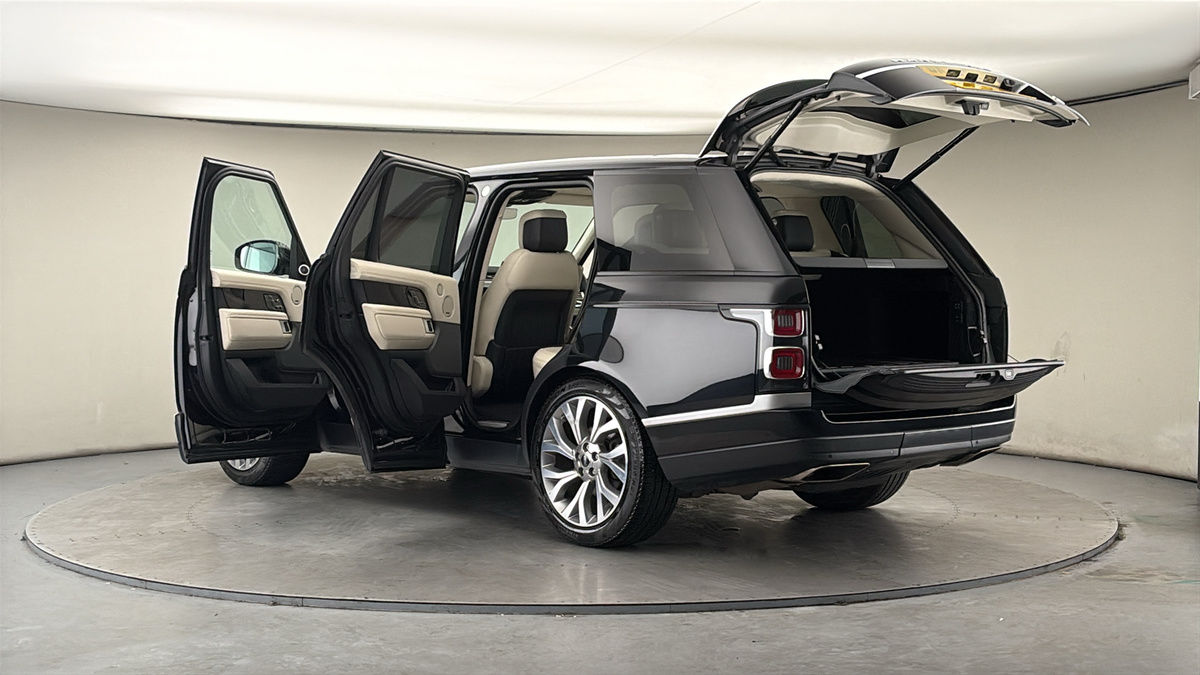 More views of Land Rover Range Rover