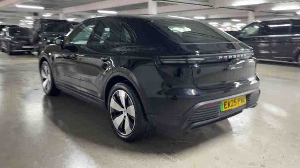 More views of Porsche Macan