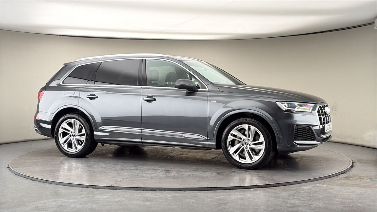 More views of Audi Q7