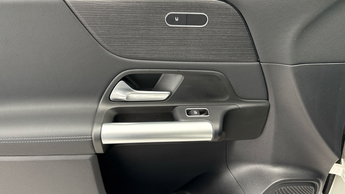 Mercedes-Benz GLA Image 19