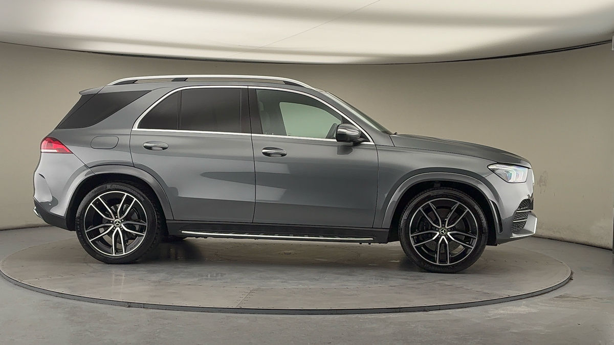 More views of Mercedes-Benz GLE