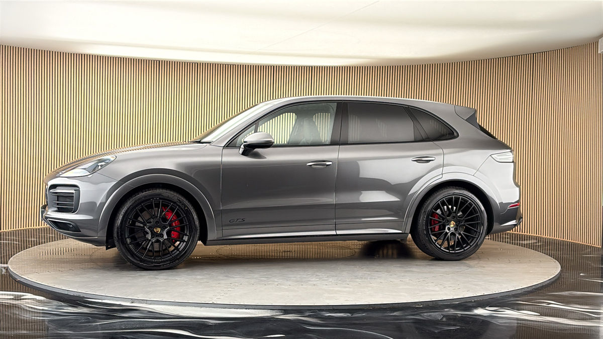 More views of Porsche Cayenne