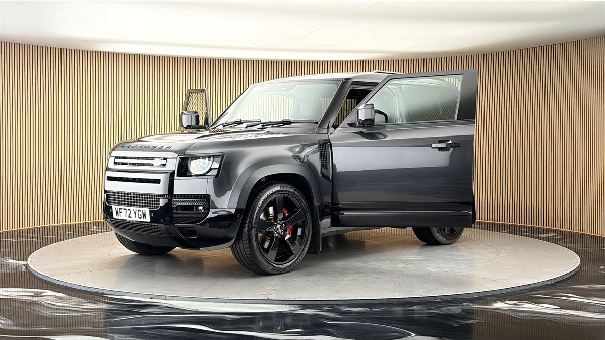 Land Rover Defender 90 Image 22