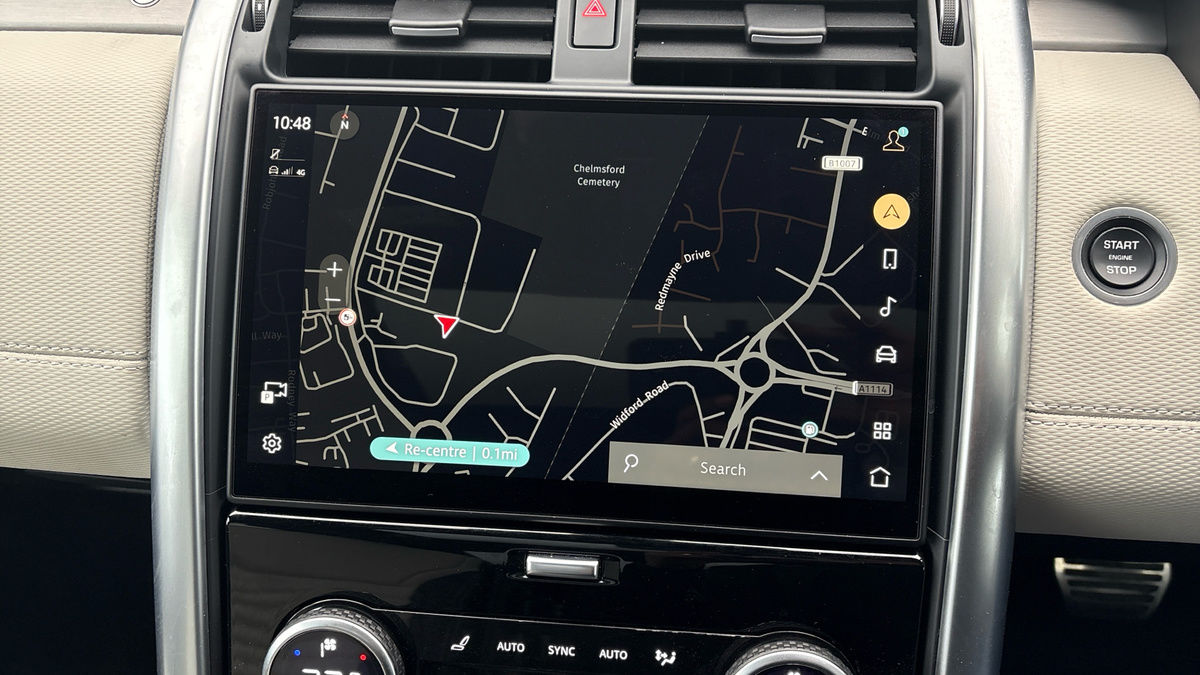 Land Rover Discovery Image 17