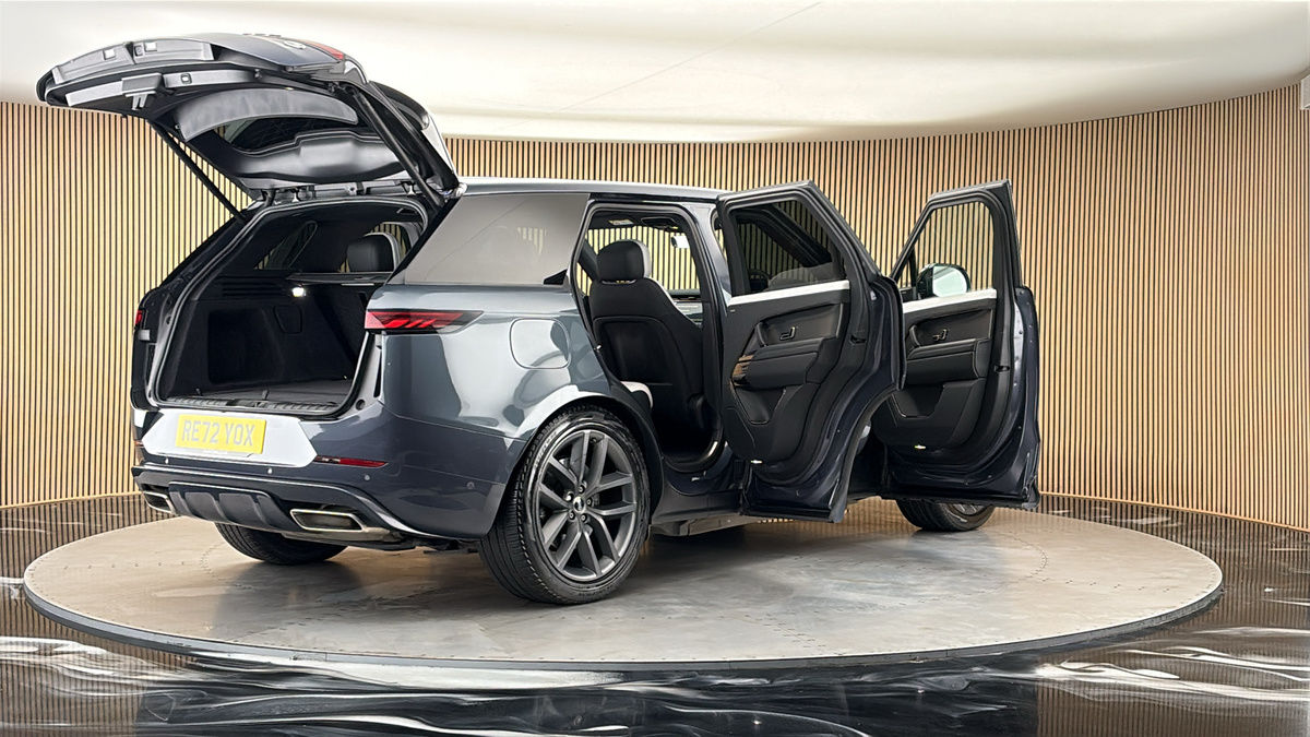 More views of Land Rover Range Rover Sport