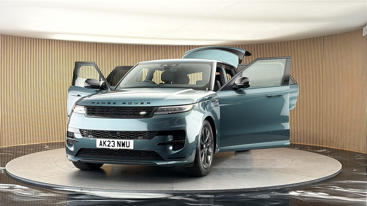 More views of Land Rover Range Rover Sport
