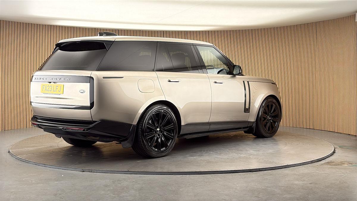 Land Rover Range Rover Image 21
