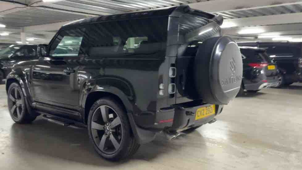 More views of Land Rover Defender 90
