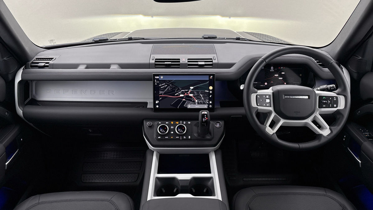 Land Rover Defender 90 Image 12