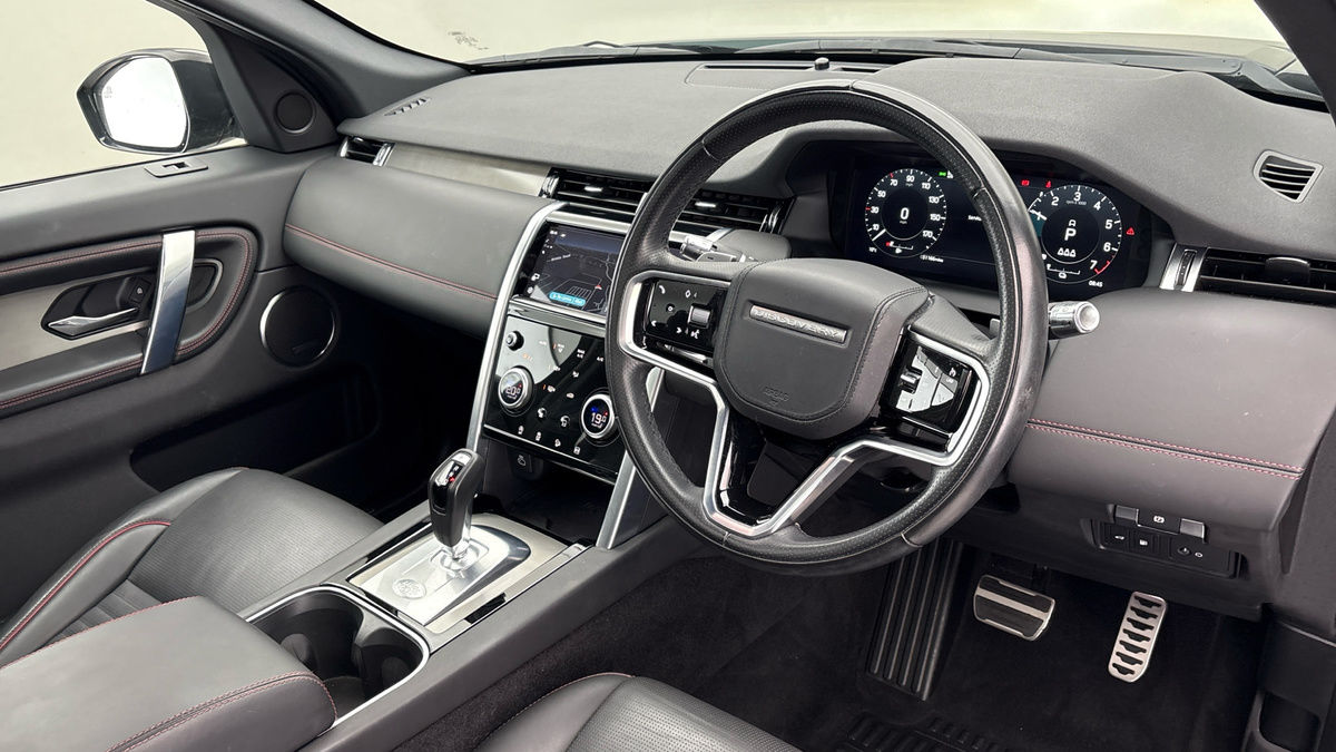 Land Rover Discovery Sport Image 5