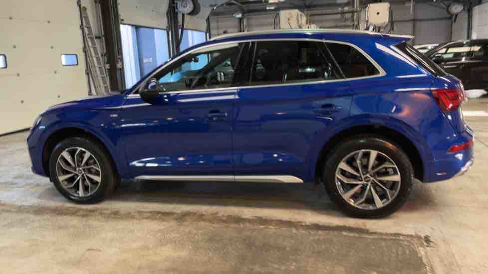 More views of Audi Q5