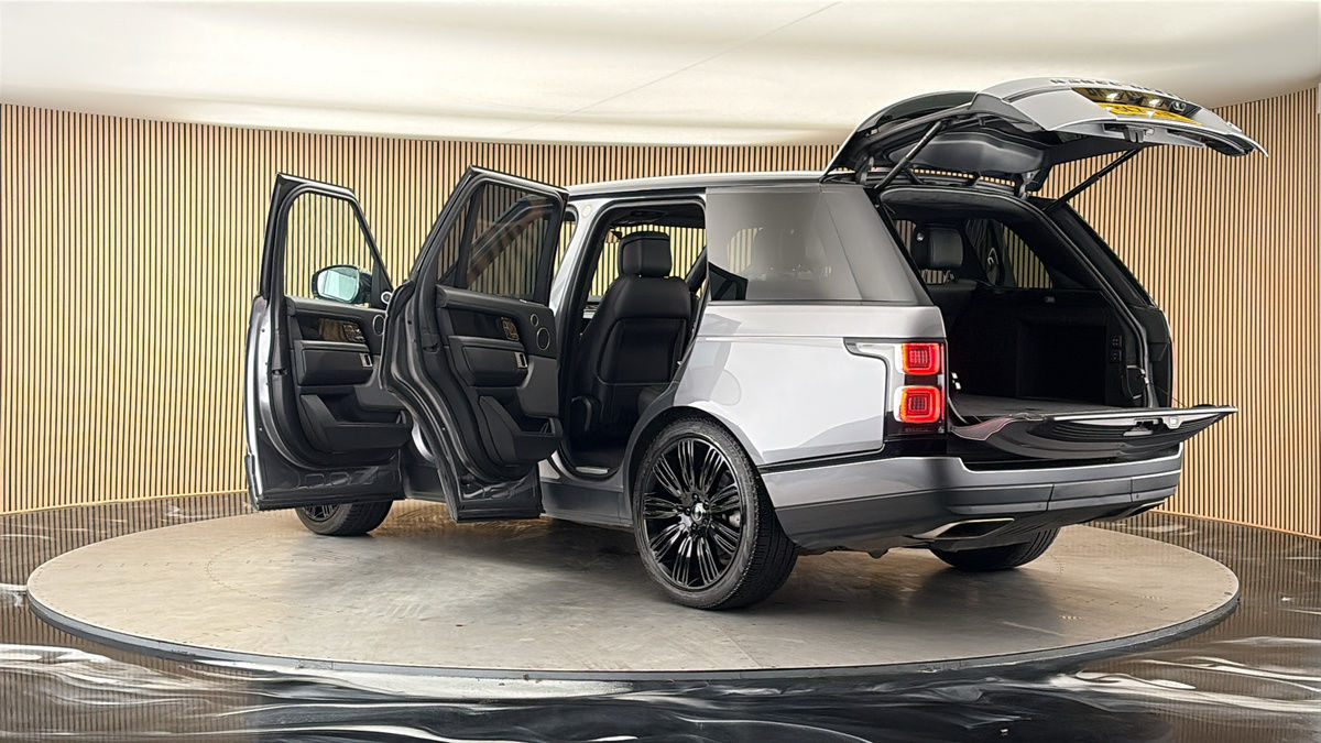 More views of Land Rover Range Rover