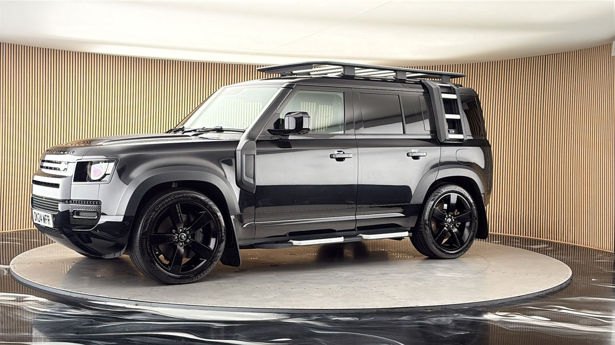 More views of Land Rover Defender 110