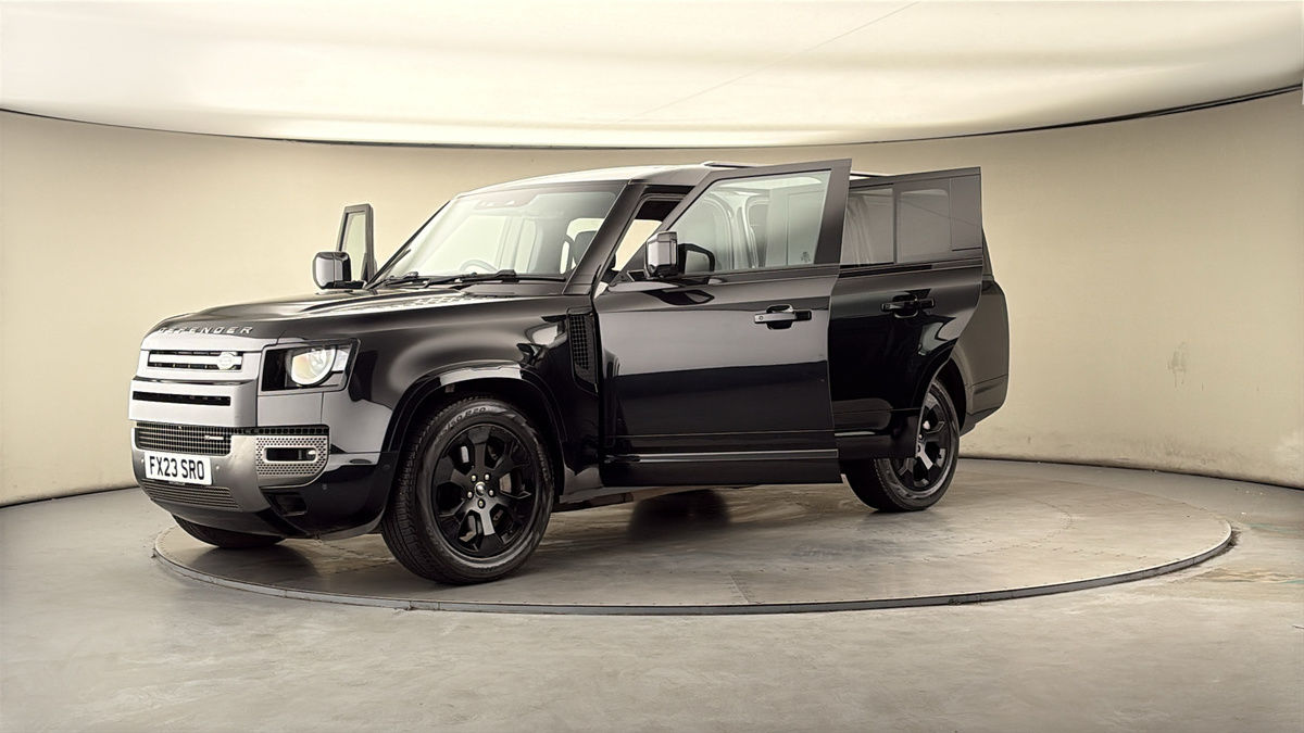 Land Rover Defender 130 Image 22