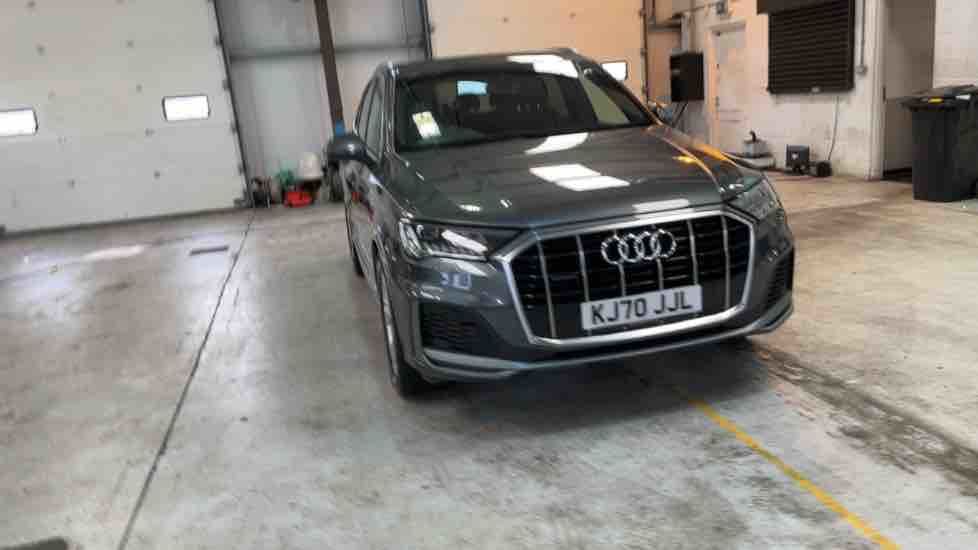 More views of Audi Q7