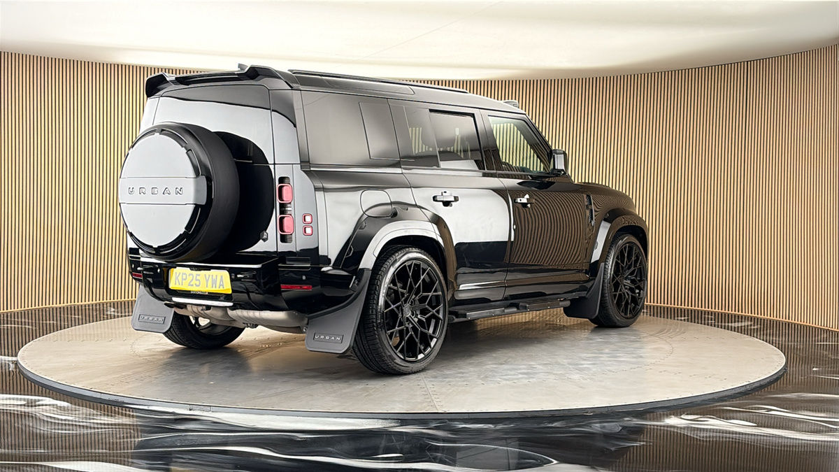 More views of Land Rover Defender 110
