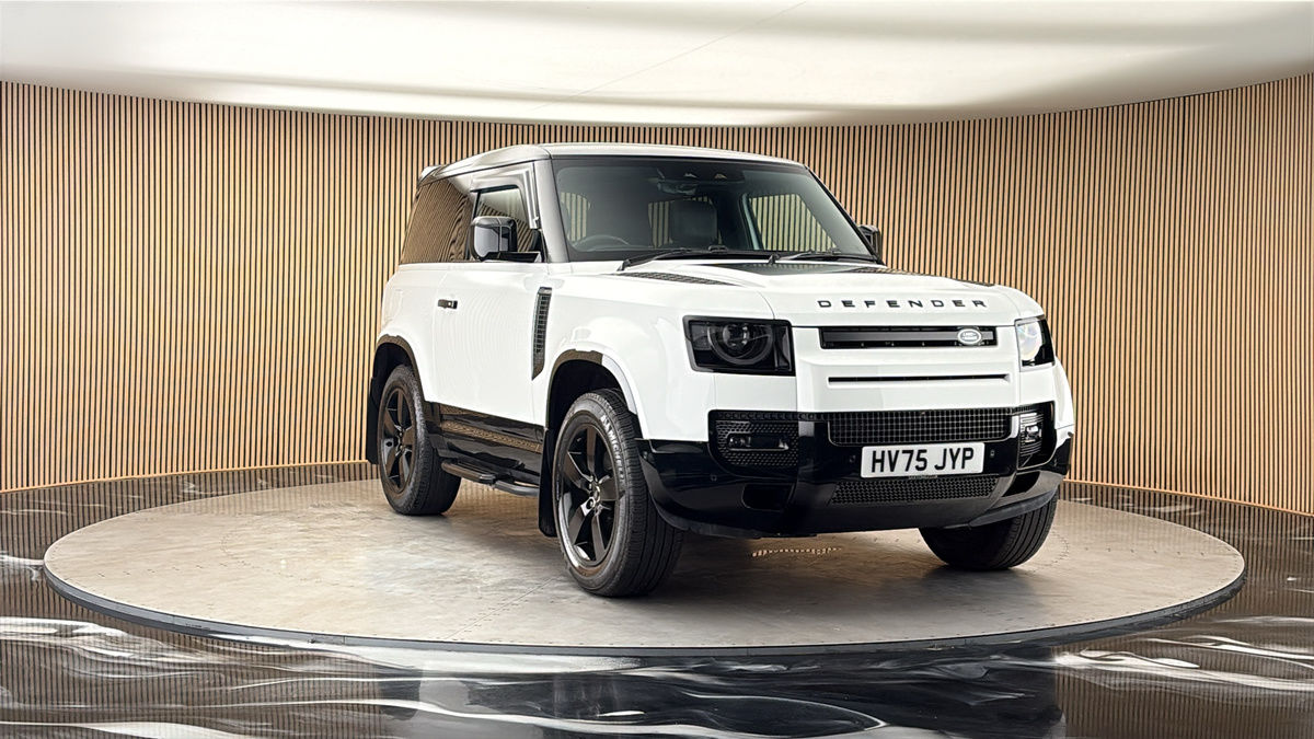 More views of Land Rover Defender 90