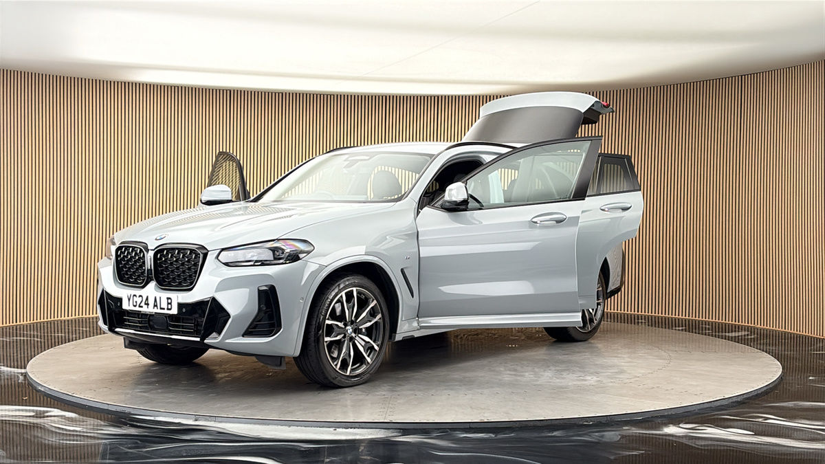 More views of BMW X4