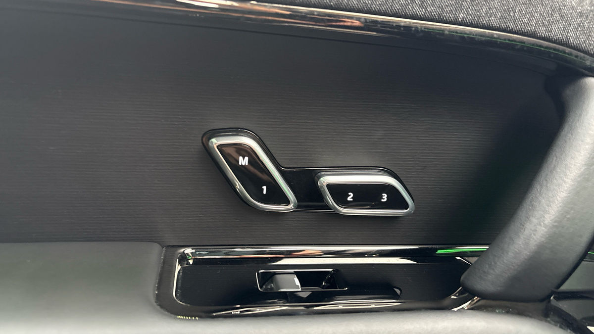 Land Rover Range Rover Sport Image 26