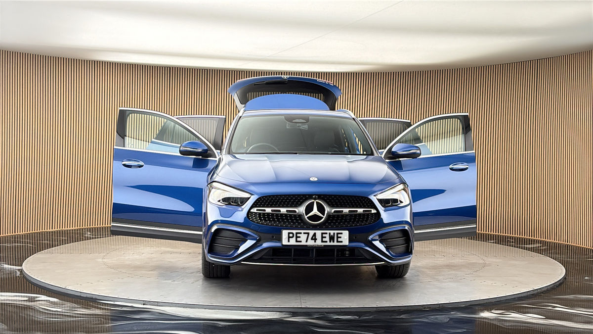 More views of Mercedes-Benz GLA