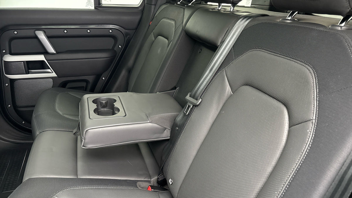 Land Rover Defender 110 Urban Image 9