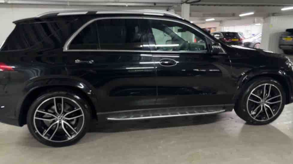 More views of Mercedes-Benz GLE