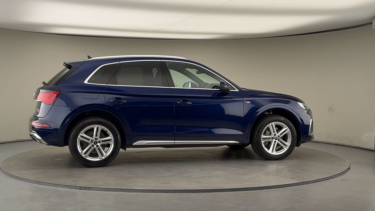 More views of Audi Q5