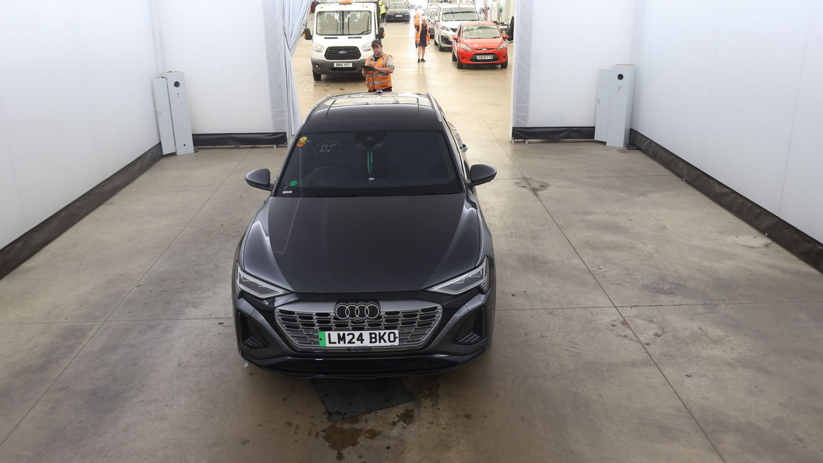 Audi Q8 e-tron Image 8
