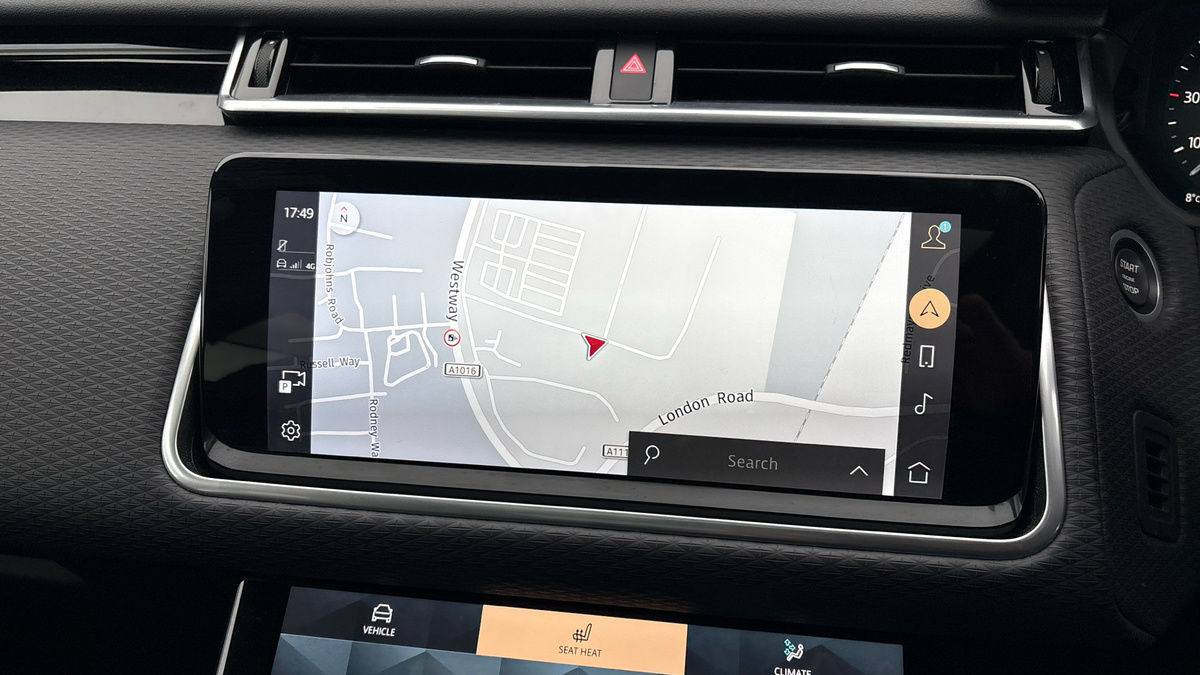 Land Rover Range Rover Velar Image 17