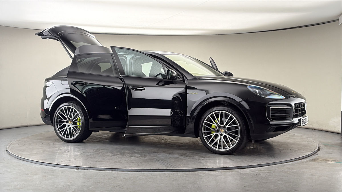 More views of Porsche Cayenne