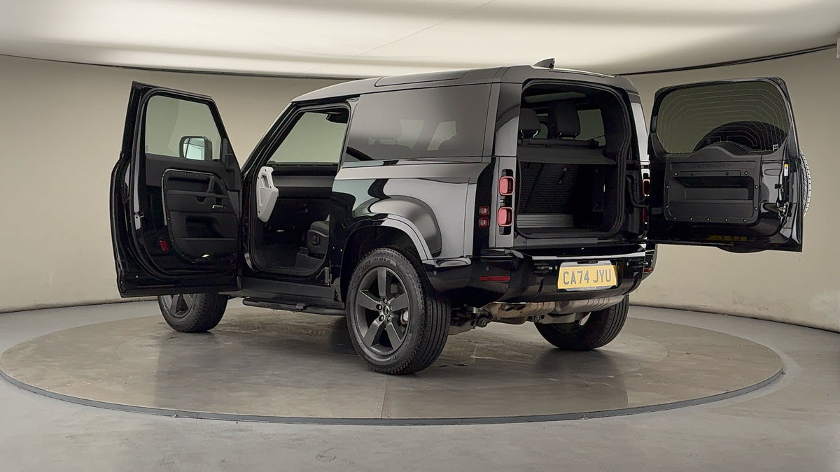 More views of Land Rover Defender 90