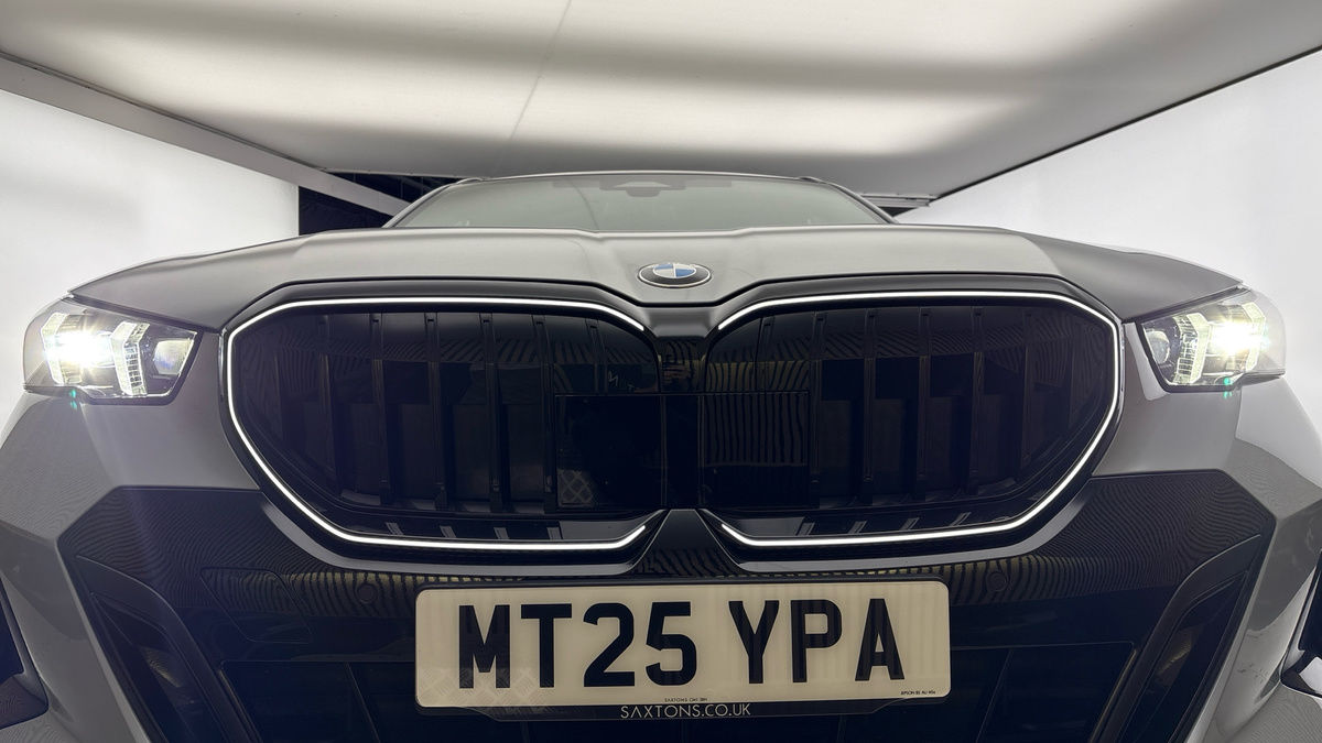 BMW 5 Series Image 41