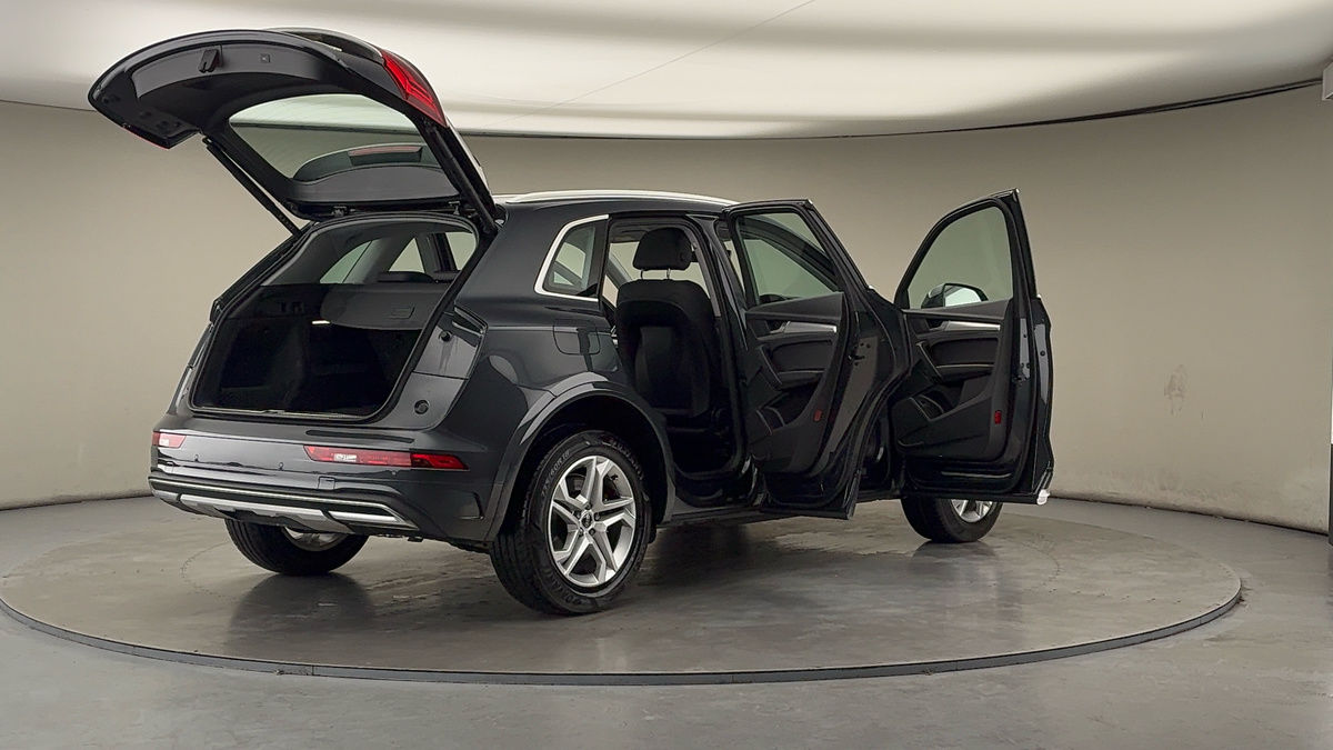 More views of Audi Q5