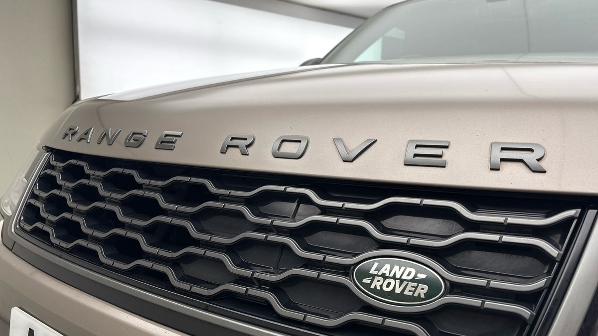 Land Rover Range Rover Sport Image 24