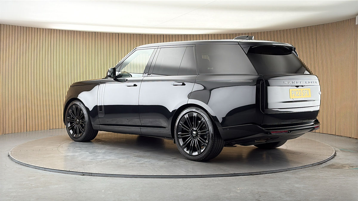 More views of Land Rover Range Rover