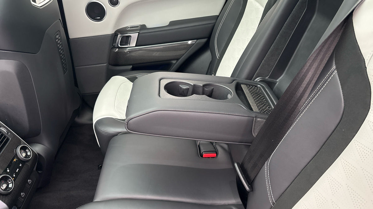 Land Rover Range Rover Sport Image 9