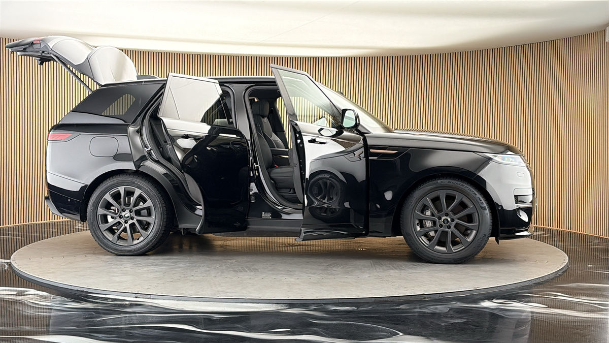 More views of Land Rover Range Rover Sport