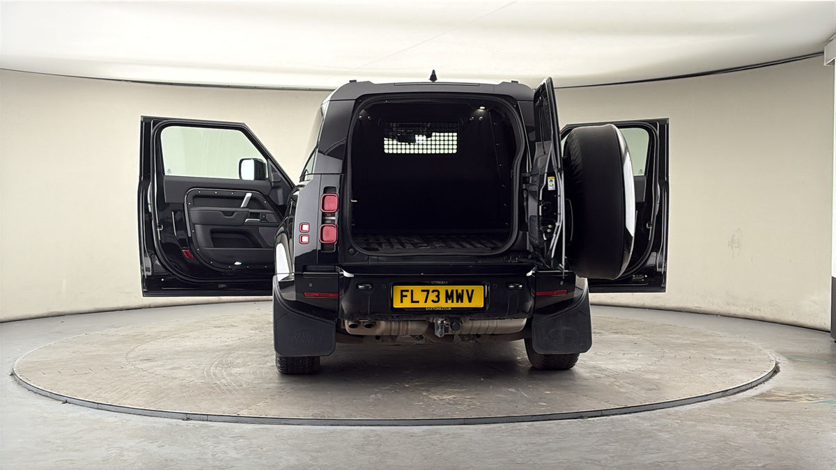 More views of Land Rover Defender 90