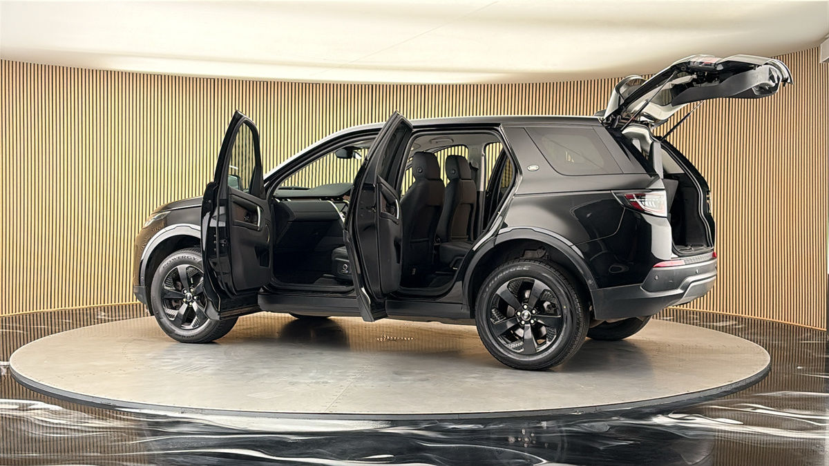 More views of Land Rover Discovery Sport