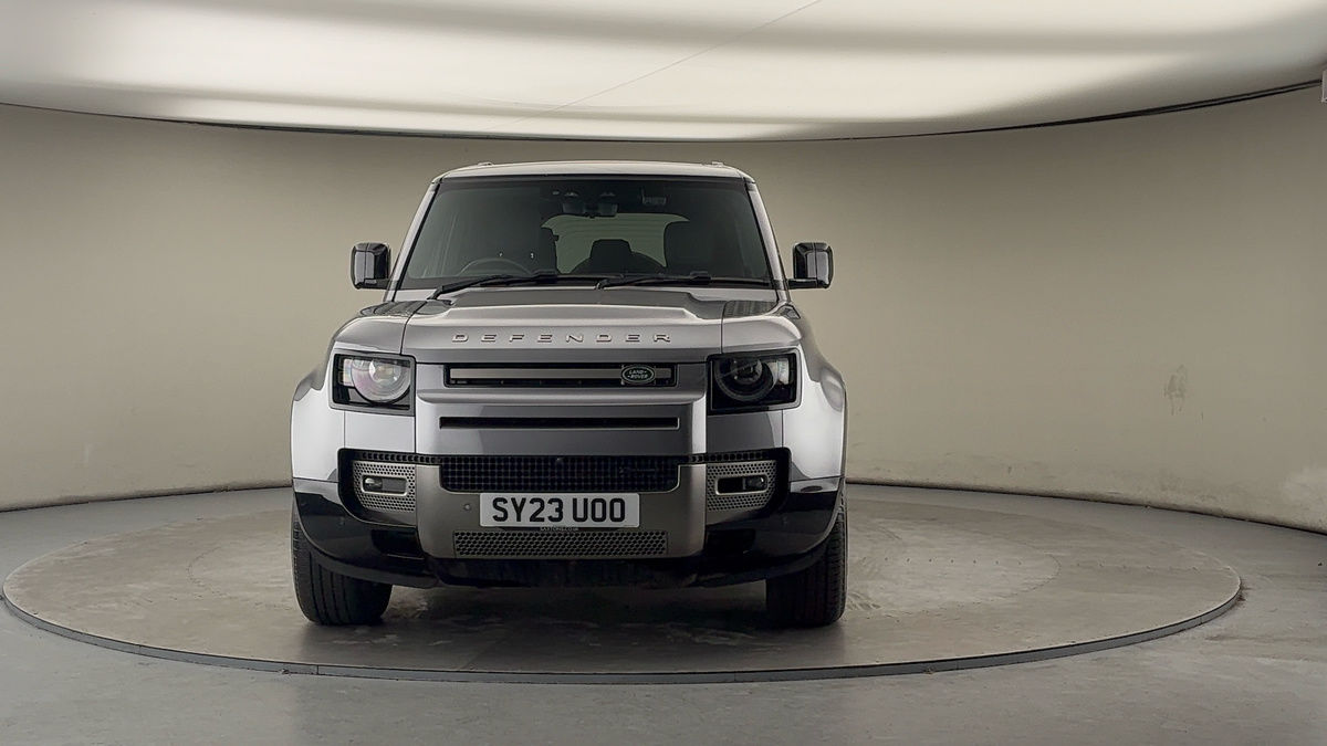 Land Rover Defender 110 Image 3