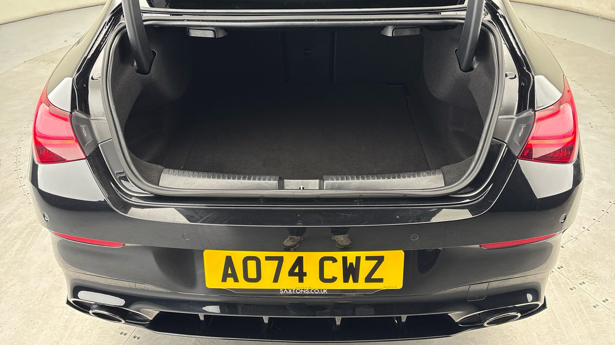 Mercedes-Benz CLA Image 11