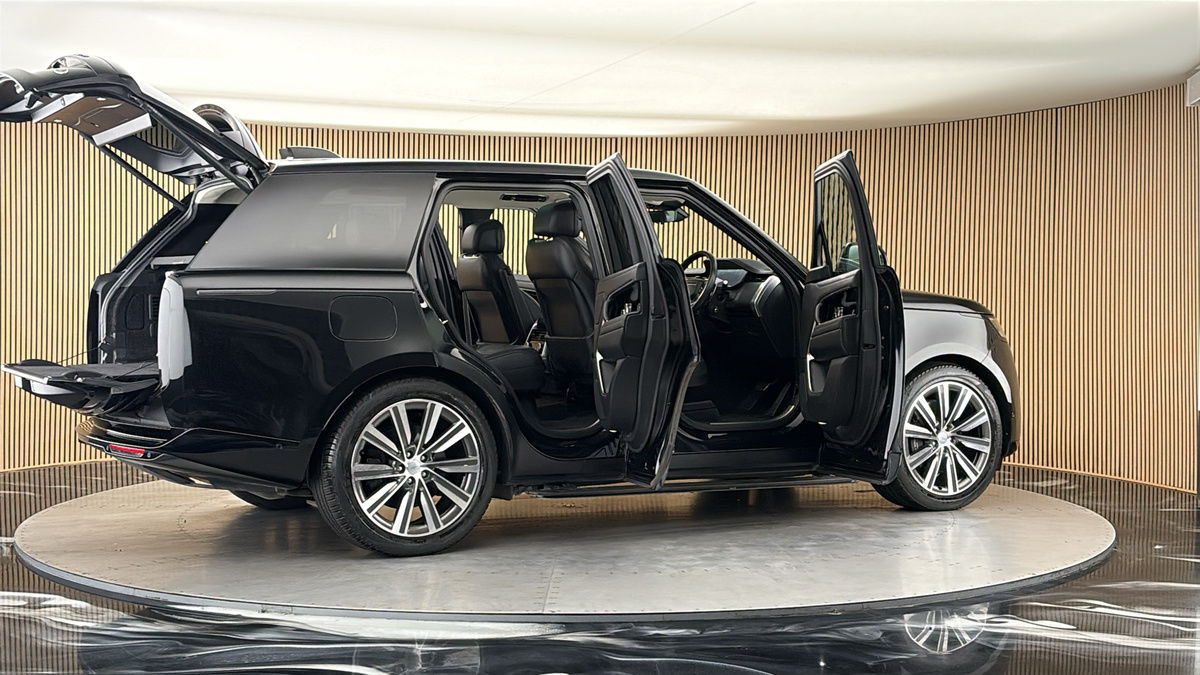 More views of Land Rover Range Rover