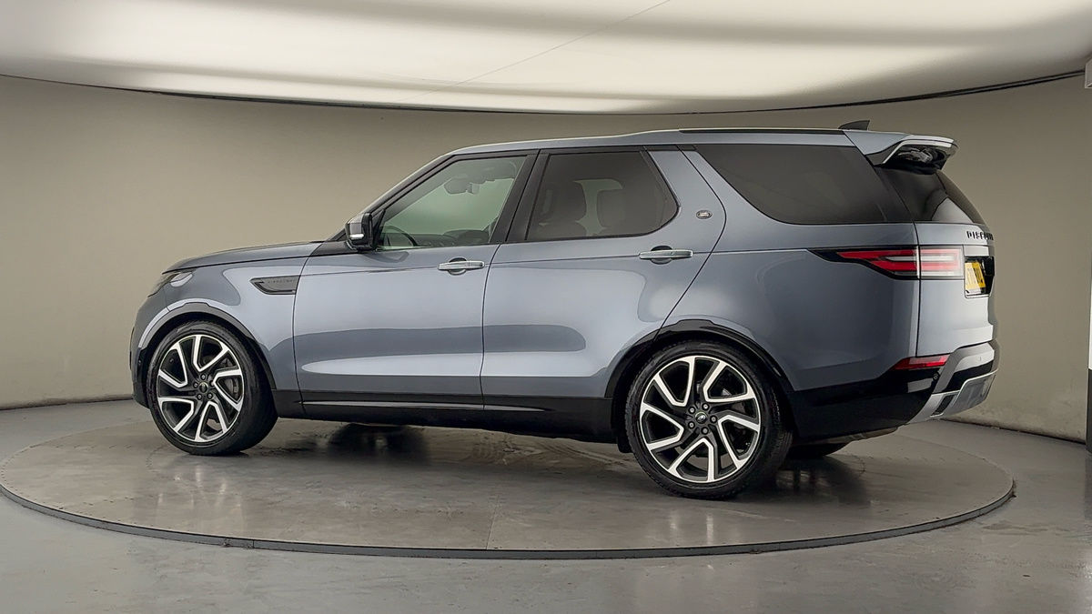 More views of Land Rover Discovery