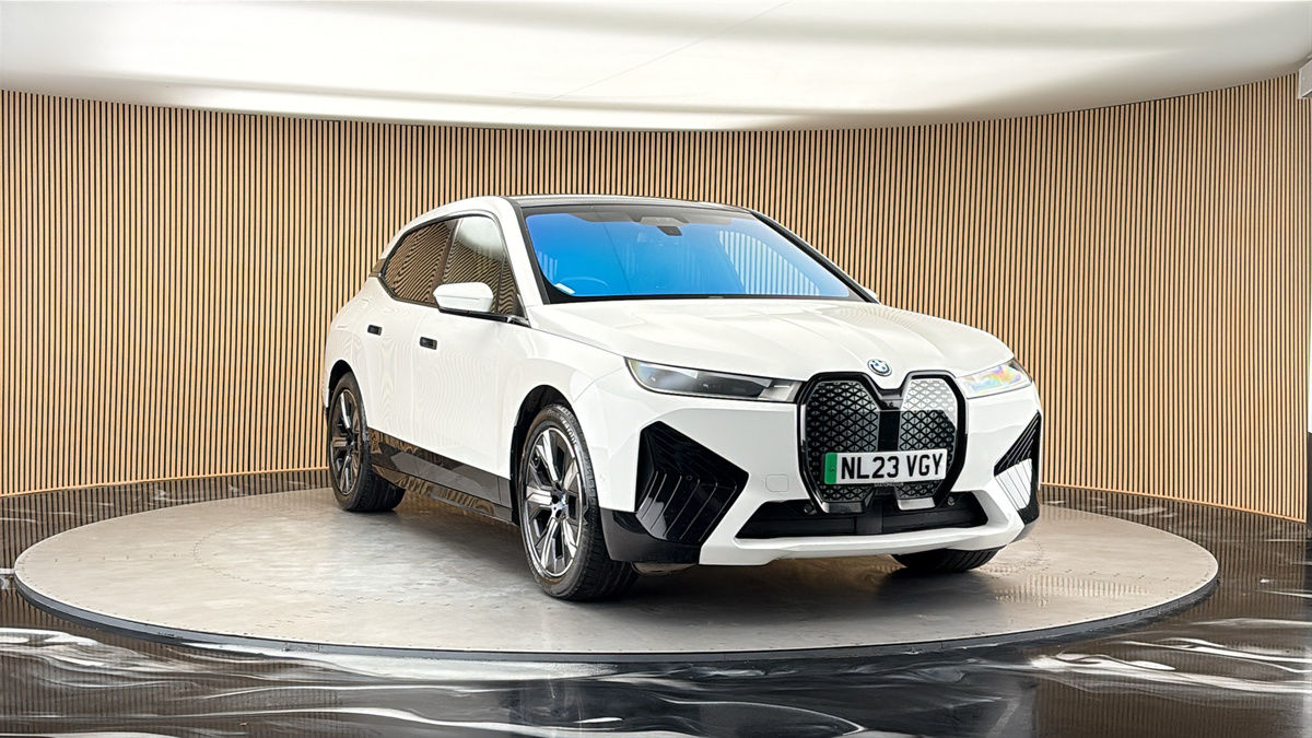 More views of BMW iX