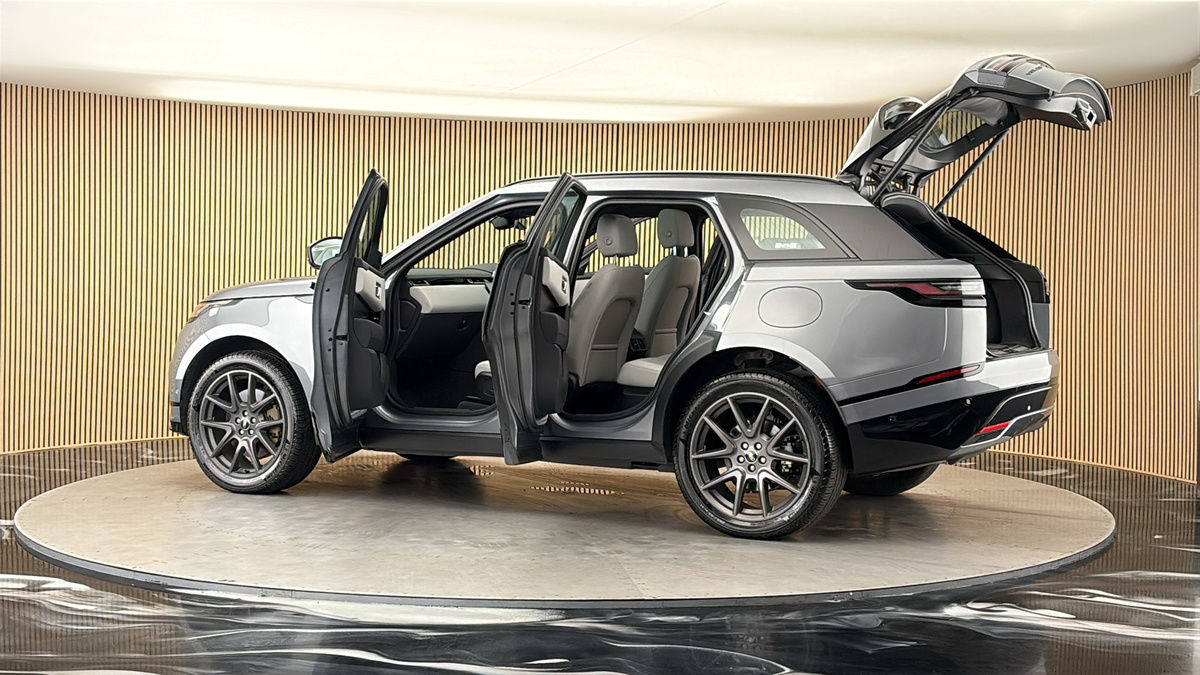 More views of Land Rover Range Rover Velar