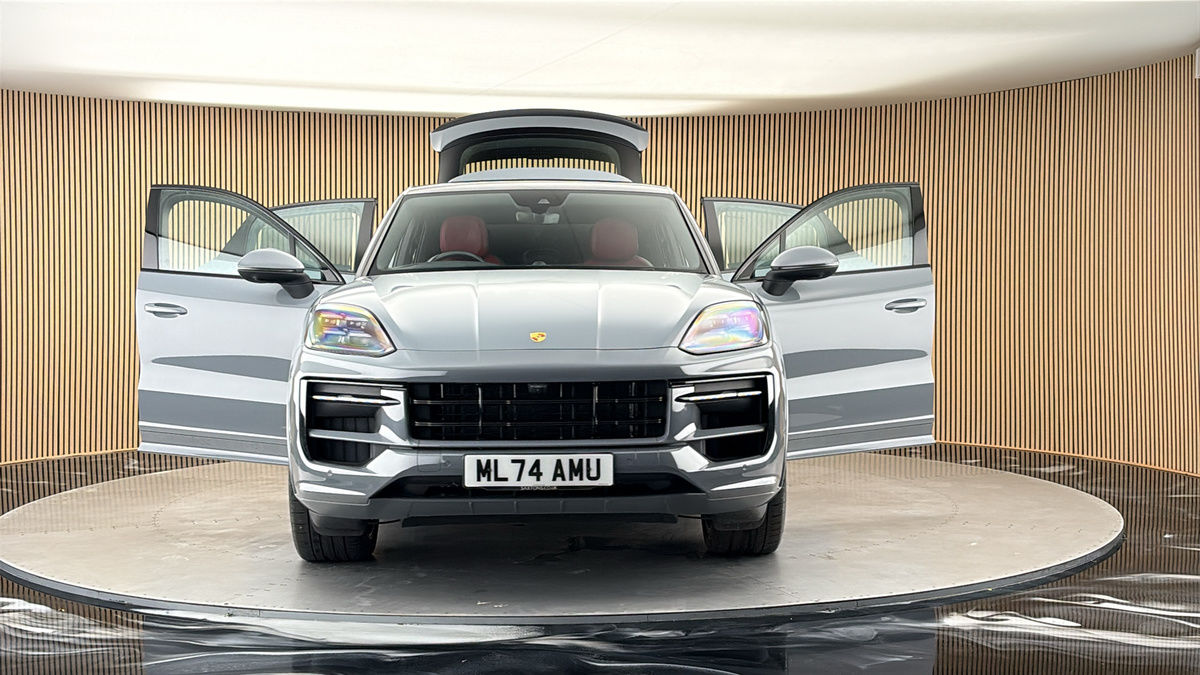 More views of Porsche Cayenne