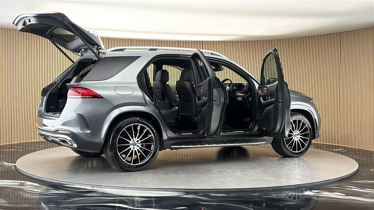 More views of Mercedes-Benz GLE