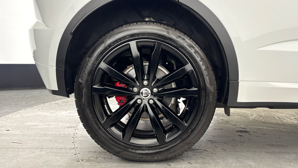 Jaguar E-PACE Image 10